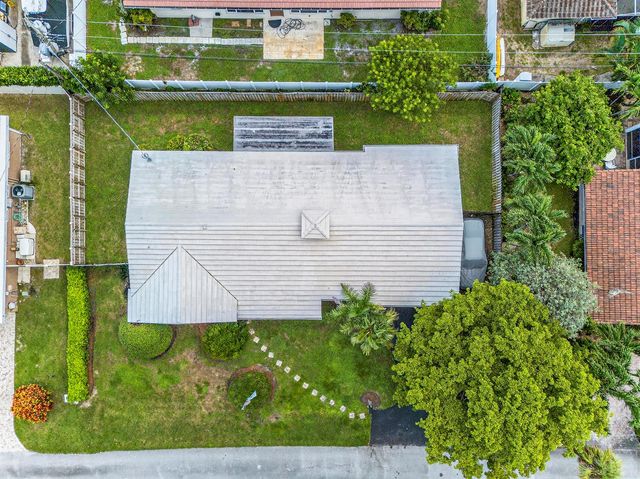 2750 SE 3rd Street, Pompano Beach, FL 33062