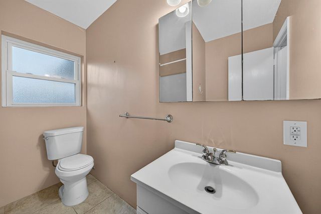 2750 SE 3rd Street, Pompano Beach, FL 33062
