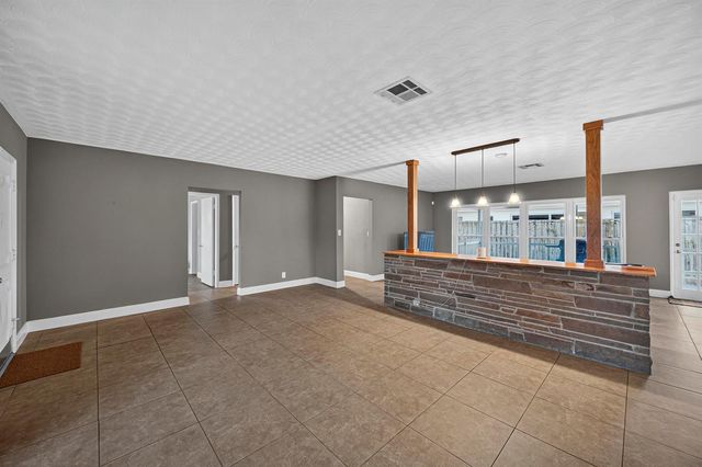 2750 SE 3rd Street, Pompano Beach, FL 33062
