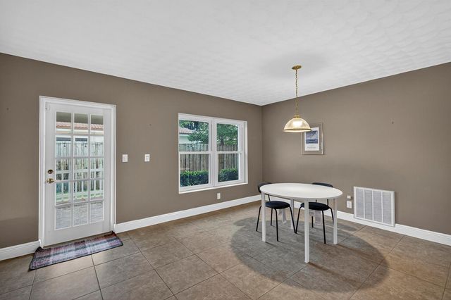 2750 SE 3rd Street, Pompano Beach, FL 33062