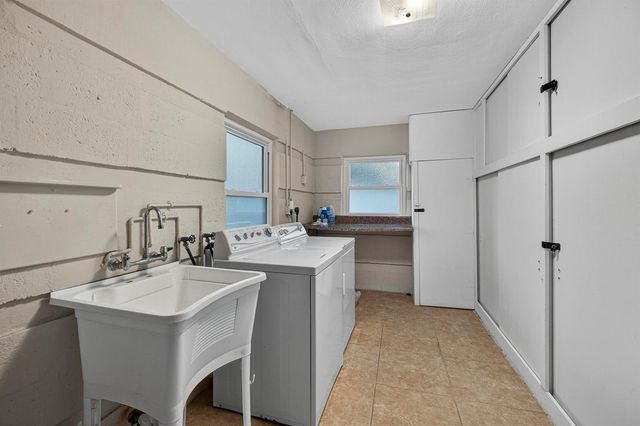 2750 SE 3rd Street, Pompano Beach, FL 33062