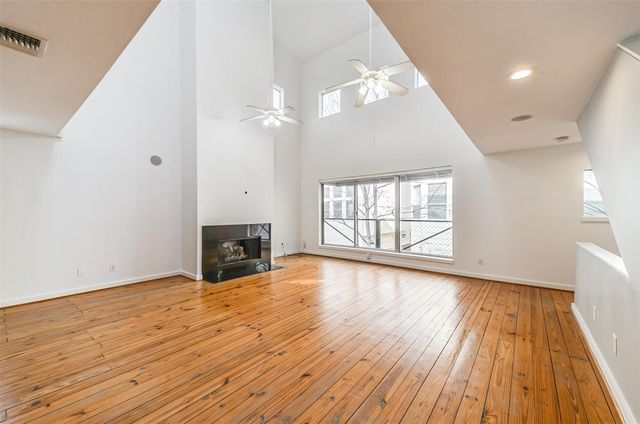 5214 Blossom Street, Houston, TX 77007