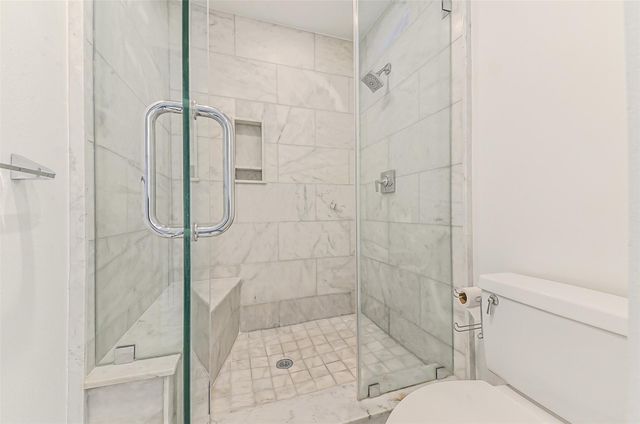5214 Blossom Street, Houston, TX 77007
