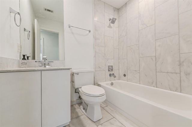 5214 Blossom Street, Houston, TX 77007