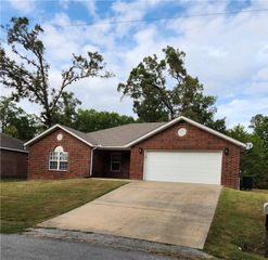 70 Cranfield Drive, Bella Vista, AR 72714