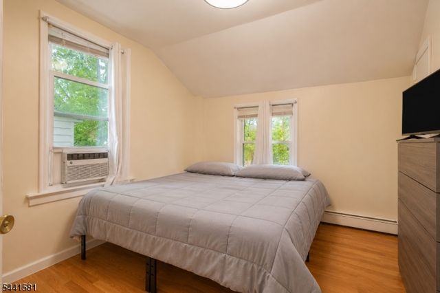 37 Fenner Ave, Clifton City, NJ 07013
