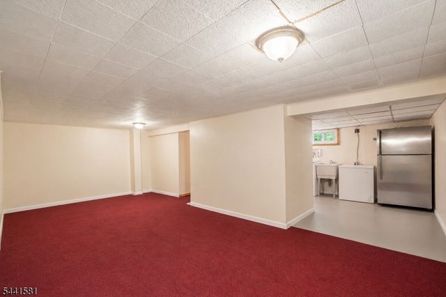37 Fenner Ave, Clifton City, NJ 07013