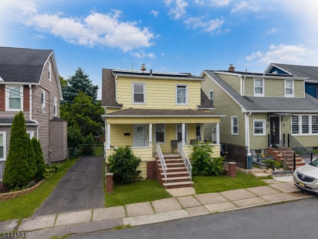 37 Fenner Ave, Clifton City, NJ 07013