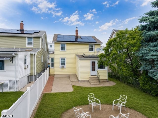 37 Fenner Ave, Clifton City, NJ 07013