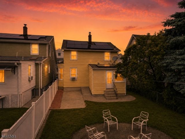 37 Fenner Ave, Clifton City, NJ 07013