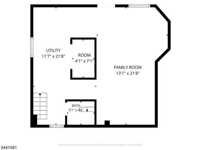 37 Fenner Ave, Clifton City, NJ 07013