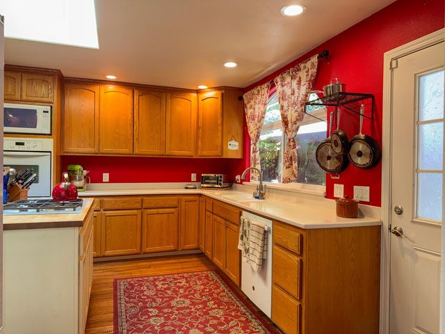5816 Marjorie Way, Pollock Pines, CA 95726