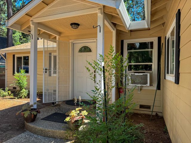 5816 Marjorie Way, Pollock Pines, CA 95726