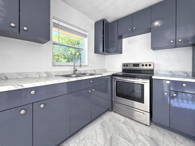 3100 NW 4th Avenue, Pompano Beach, FL 33064