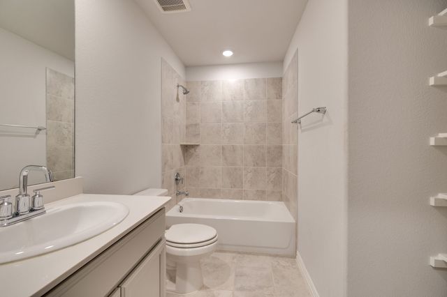 2825 Andesite Lane, Fort Worth, TX 76108