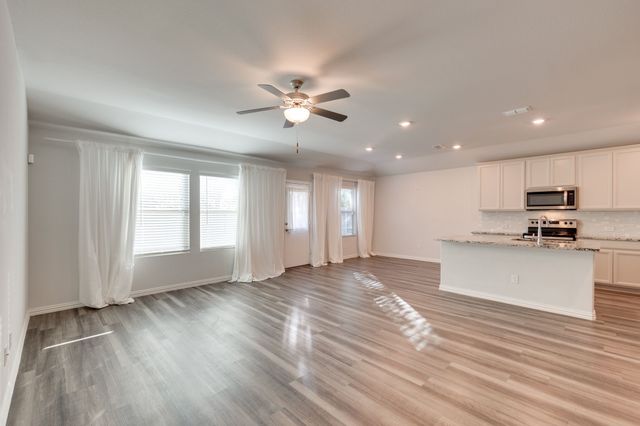 2825 Andesite Lane, Fort Worth, TX 76108