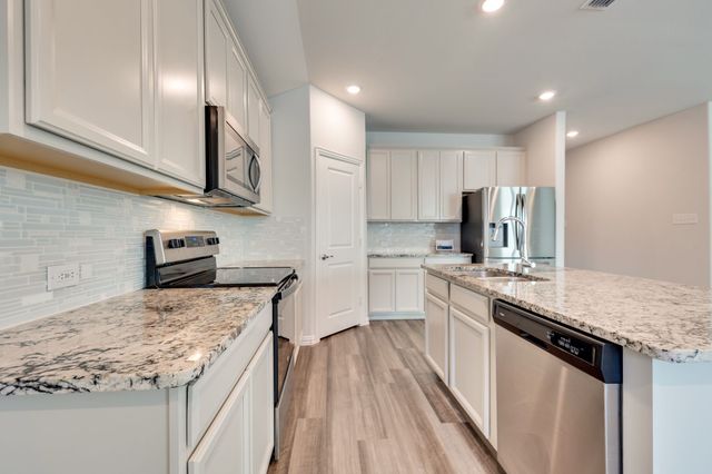 2825 Andesite Lane, Fort Worth, TX 76108