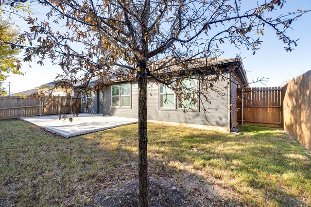 2825 Andesite Lane, Fort Worth, TX 76108