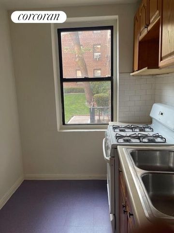 5214 39th Ave Apt 1D, New York City, NY 11377