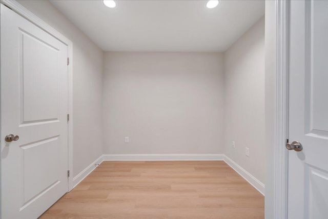 2821 Russlen DR, Salem, VA 24153