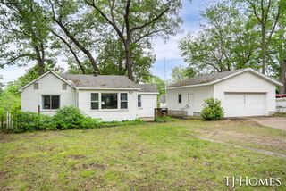 423 Collins Avenue, Muskegon, MI 49444