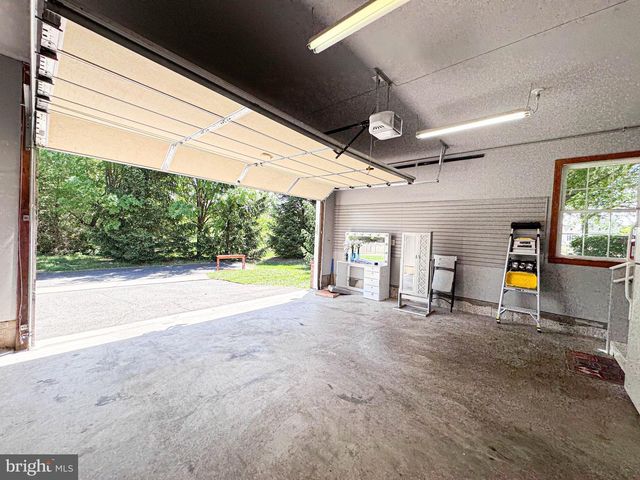 42631 EXPLORER DR, Brambleton, VA 20148