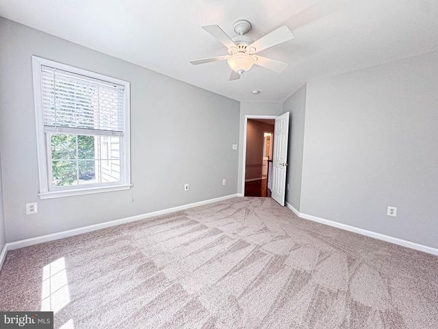 42631 EXPLORER DR, Brambleton, VA 20148