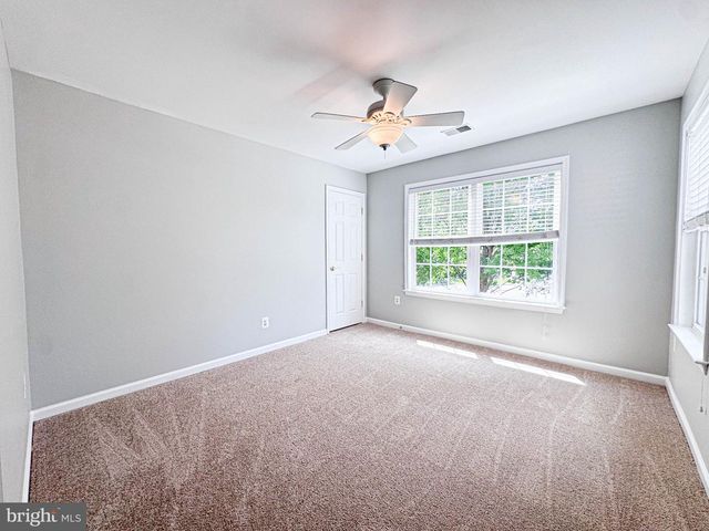 42631 EXPLORER DR, Brambleton, VA 20148