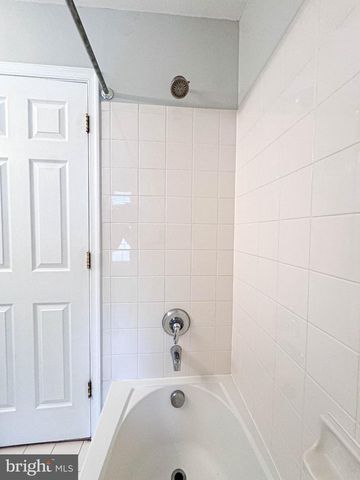42631 EXPLORER DR, Brambleton, VA 20148