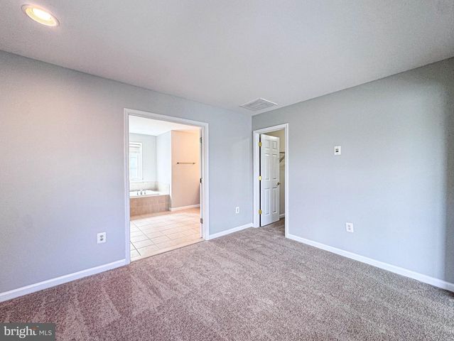 42631 EXPLORER DR, Brambleton, VA 20148