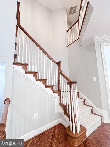 42631 EXPLORER DR, Brambleton, VA 20148