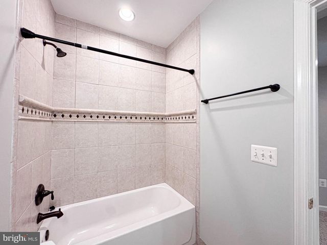 42631 EXPLORER DR, Brambleton, VA 20148