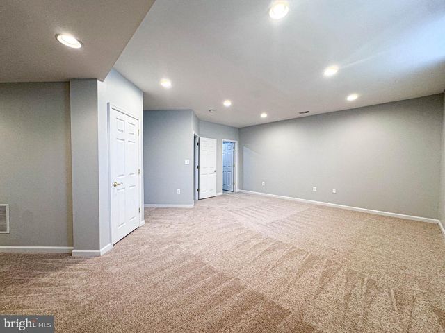 42631 EXPLORER DR, Brambleton, VA 20148