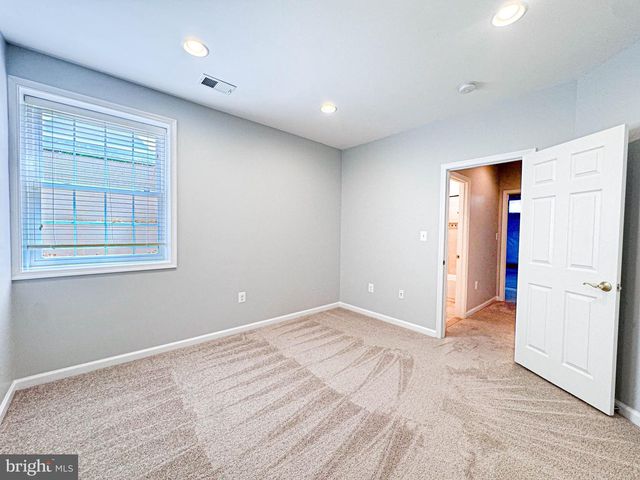 42631 EXPLORER DR, Brambleton, VA 20148