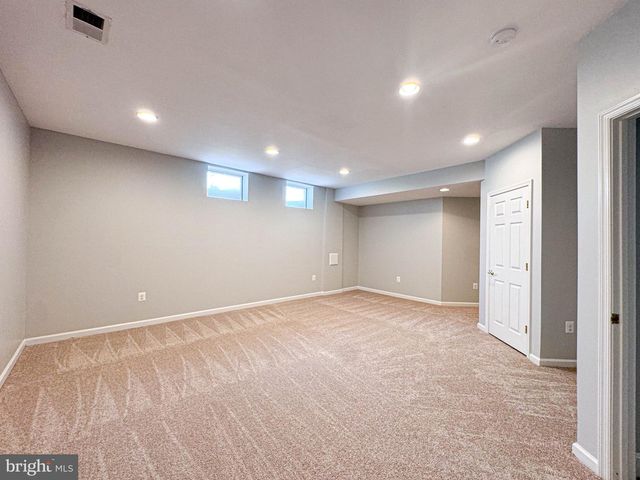 42631 EXPLORER DR, Brambleton, VA 20148