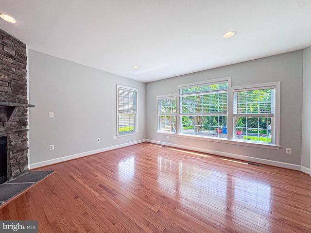 42631 EXPLORER DR, Brambleton, VA 20148