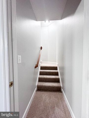 42631 EXPLORER DR, Brambleton, VA 20148