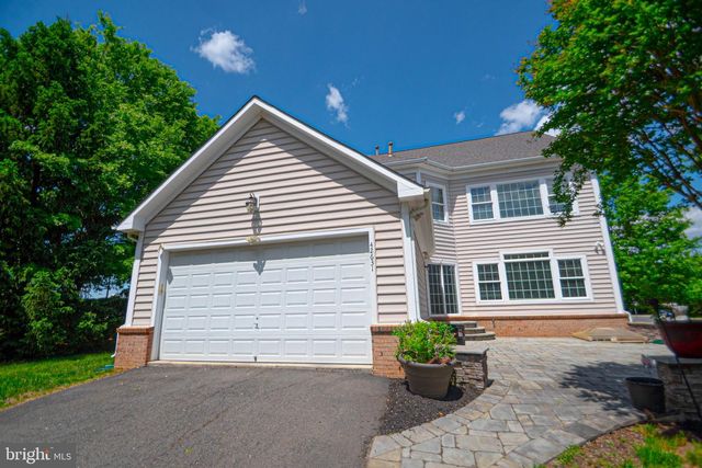 42631 EXPLORER DR, Brambleton, VA 20148