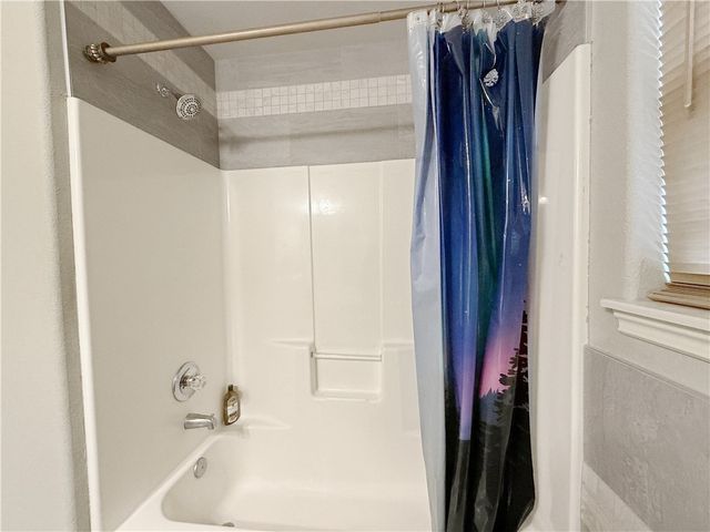 603 E Sandalwood Street, Rogers, AR 72758