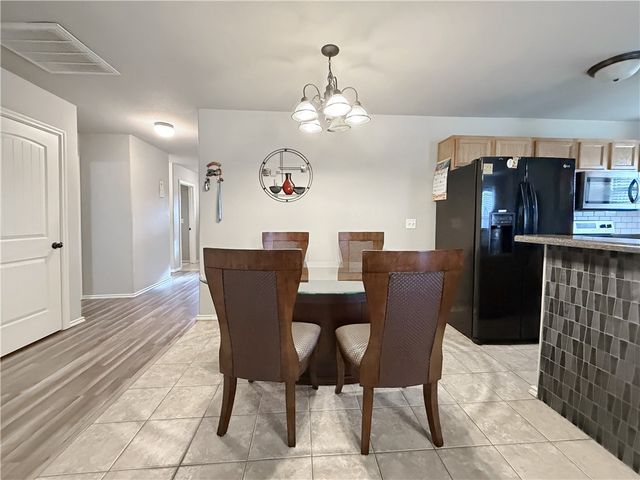 603 E Sandalwood Street, Rogers, AR 72758