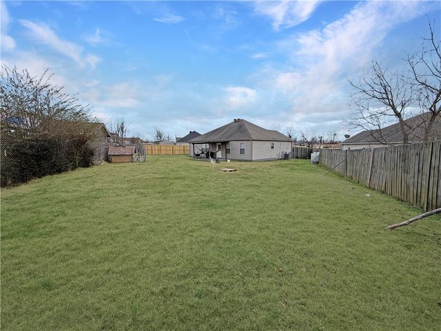 603 E Sandalwood Street, Rogers, AR 72758