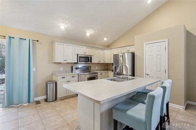 9048 Thornhill Court, Springboro, OH 45066