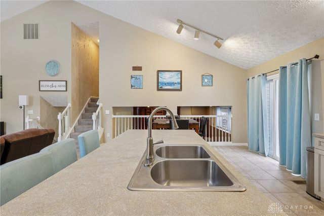 9048 Thornhill Court, Springboro, OH 45066