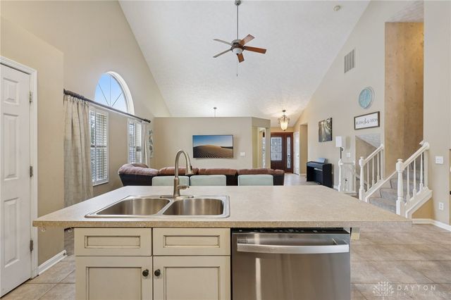 9048 Thornhill Court, Springboro, OH 45066