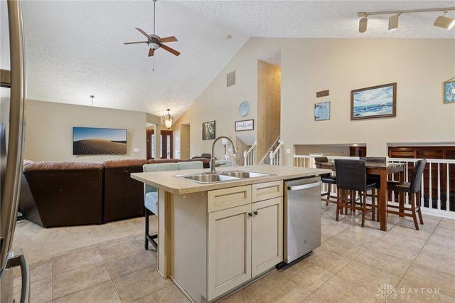 9048 Thornhill Court, Springboro, OH 45066