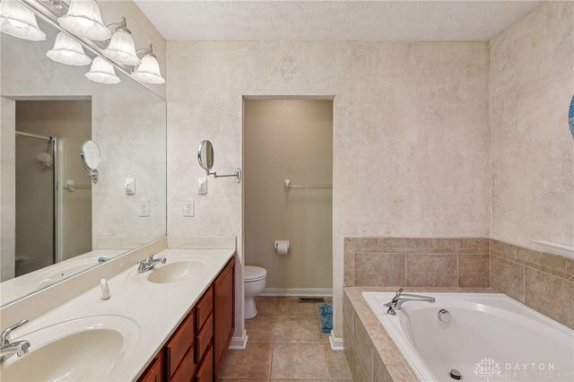 9048 Thornhill Court, Springboro, OH 45066