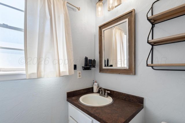 3816 HOLIDAY Drive, Amarillo, TX 79109