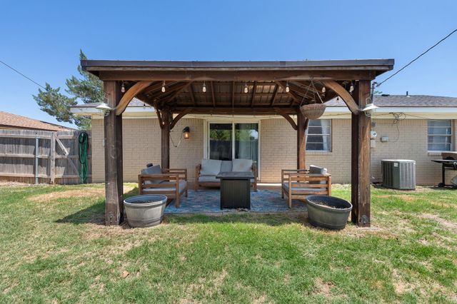 3816 HOLIDAY Drive, Amarillo, TX 79109