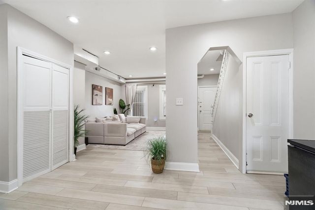 87 Madison Avenue, Newark, NJ 07108