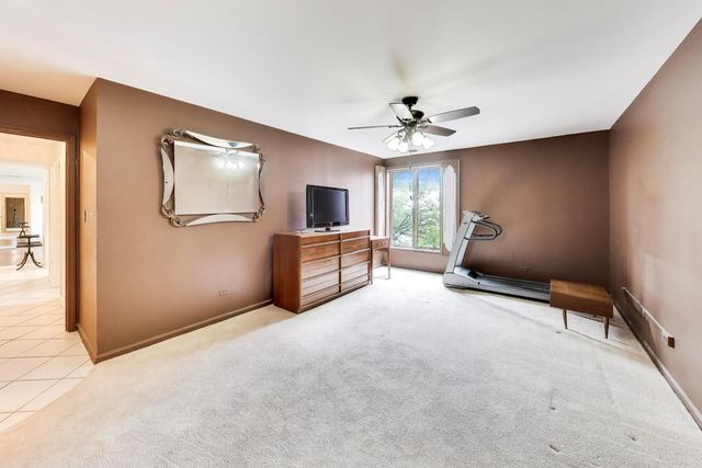 9558 Gross Point Road A605, Skokie, IL 60076